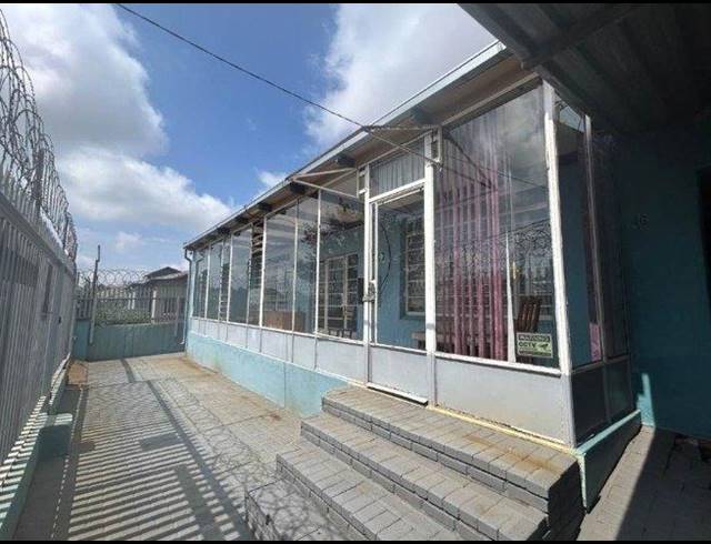 6 BEDROOM HOUSE FOR SALE IN BRIXTON